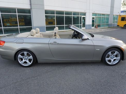 Used 2009 BMW 328i Convertible image 11