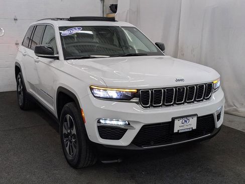 Used 2023 Jeep Grand Cherokee 4WD 4xe w/ Luxury Tech Group II image 21