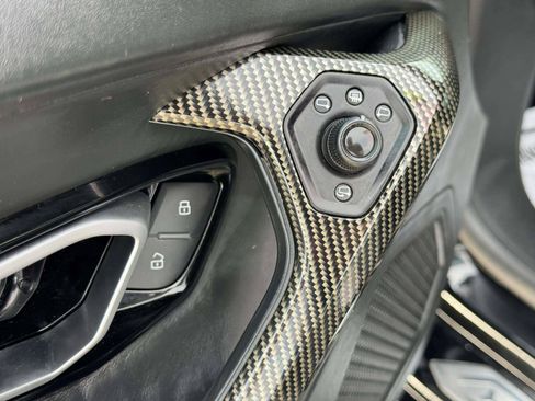 Used 2018 Lamborghini Huracan LP 580-2 RWD image 42