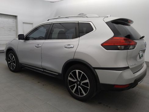 Used 2017 Nissan Rogue SL w/ SL Premium Package FWD image 3