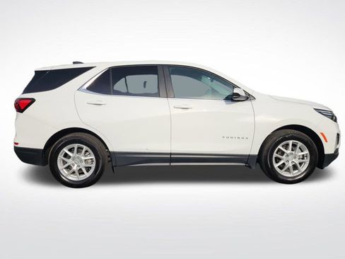 Used 2024 Chevrolet Equinox LT w/ LPO, Floor Liner Package FWD image 6