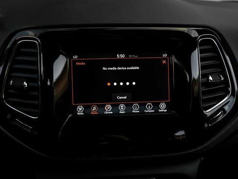 Used 2019 Jeep Compass Altitude image 26