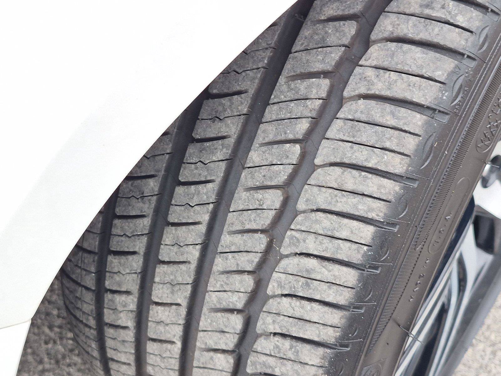Used 2021 Honda Accord Touring image 12