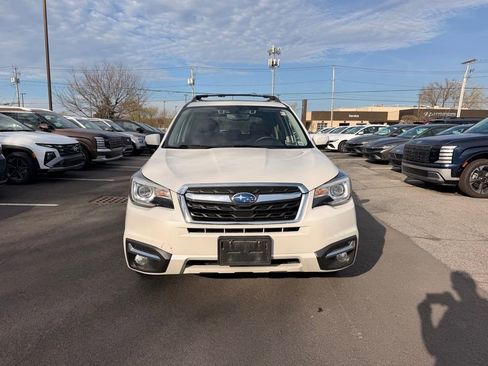 Used 2018 Subaru Forester 2.5i Touring AWD/4WD image 9