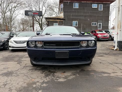 Used 2014 Dodge Challenger SXT RWD image 16