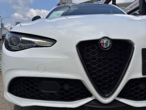 Used 2023 Alfa Romeo Giulia Veloce image 9