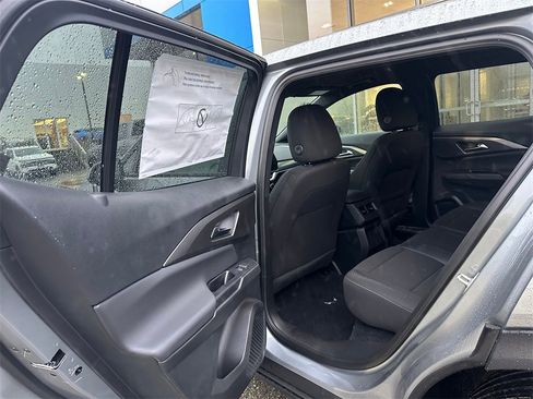 New 2026 Chevrolet Equinox EV LT image 16