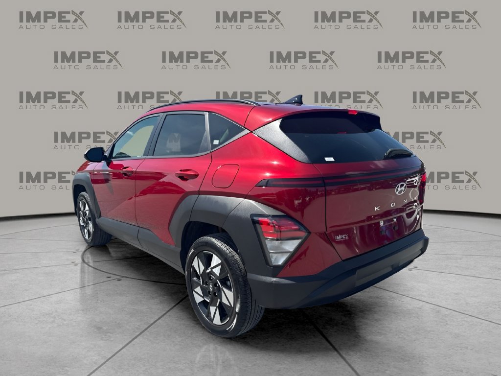 Used 2024 Hyundai Kona SEL AWD/4WD image 2