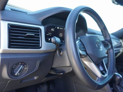 Used 2023 Volkswagen Atlas Cross Sport SEL image 12