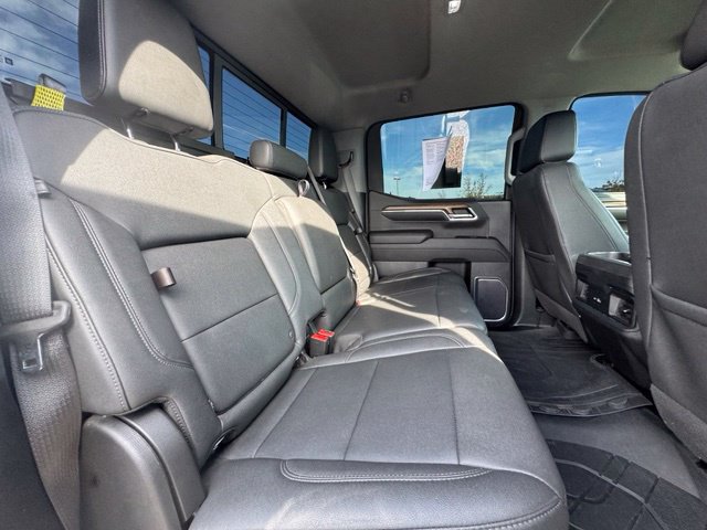 Used 2023 Chevrolet Silverado 1500 RST w/ Redline Edition AWD/4WD image 23