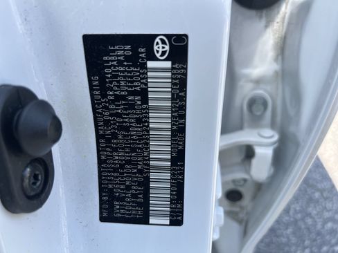 Used 2025 Toyota Corolla SE FWD image 36
