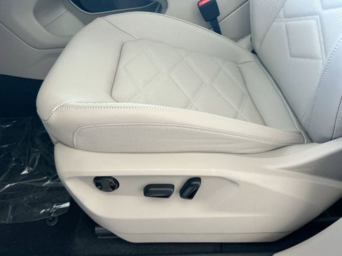 New 2026 Volkswagen Atlas SE image 13