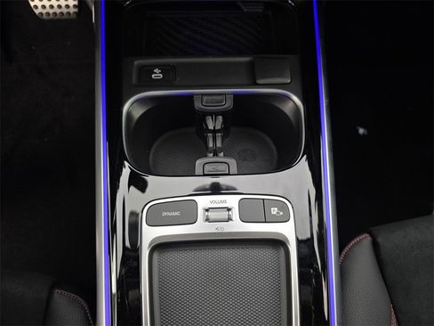 New 2026 Mercedes-Benz GLB 35 AMG 4MATIC image 18