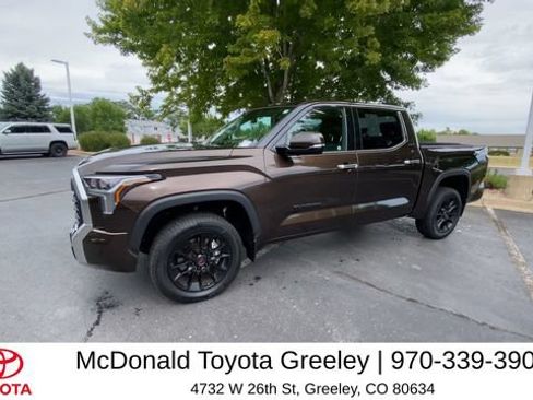 Used 2022 Toyota Tundra Limited w/ TRD Off-Road Package AWD/4WD image 4