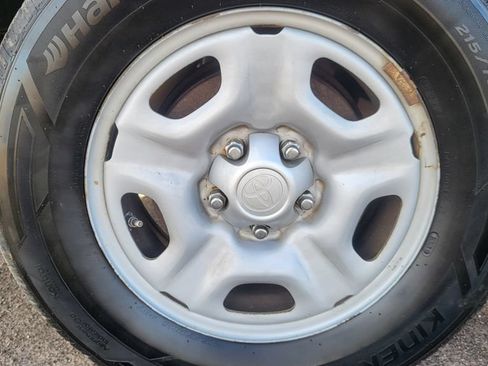 Used 2015 Toyota Tacoma 2WD Access Cab image 17