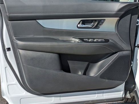 New 2025 Nissan Murano SL image 11