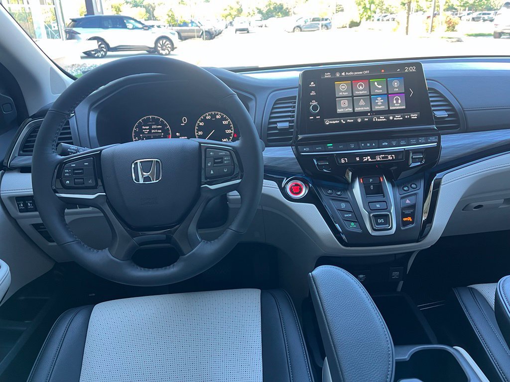 Used 2026 Honda Odyssey Elite image 16