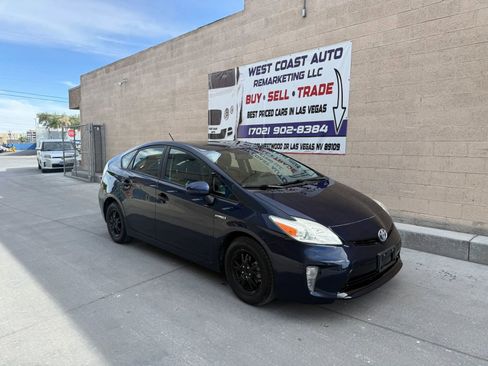 Used 2013 Toyota Prius Three image 1