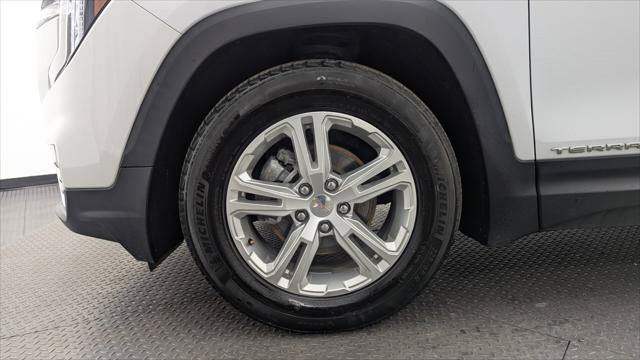 Used 2024 GMC Terrain SLE FWD image 31