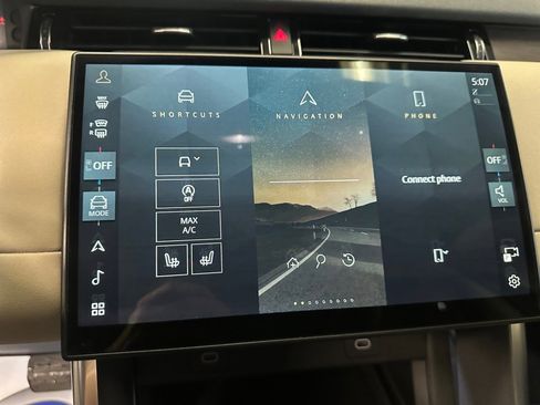 Used 2024 Land Rover Discovery Sport S image 21