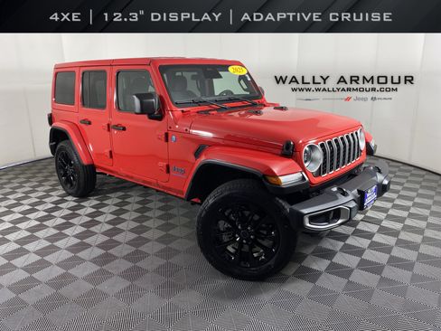 Used 2025 Jeep Wrangler Unlimited Sahara w/ Safety Group AWD/4WD image 1