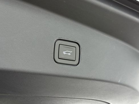 New 2026 Cadillac Lyriq Sport image 41