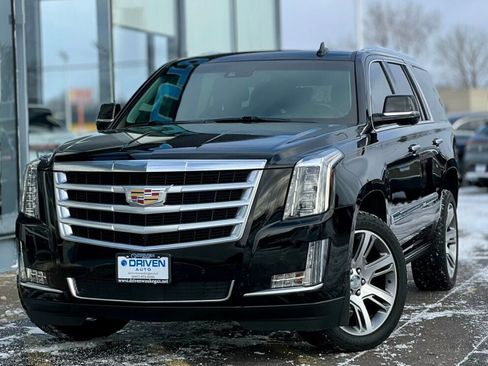 Used 2015 Cadillac Escalade Premium image 33