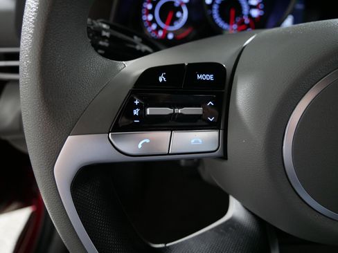 Used 2023 Hyundai Elantra SEL image 27