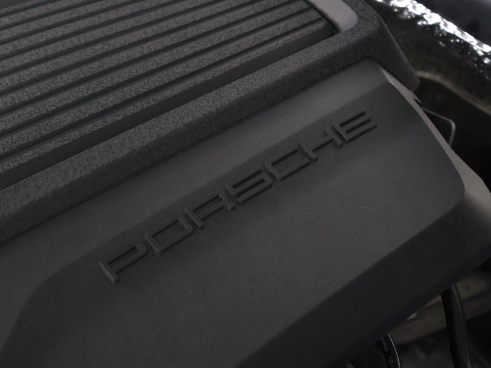 Certified 2023 Porsche Macan AWD/4WD image 27