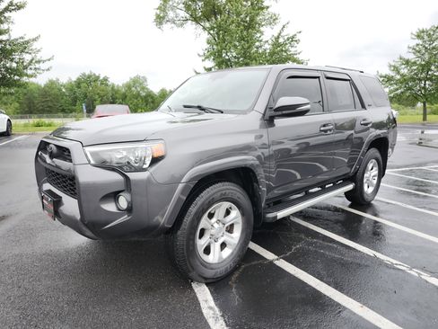 Used 2018 Toyota 4Runner SR5 Premium AWD/4WD image 6