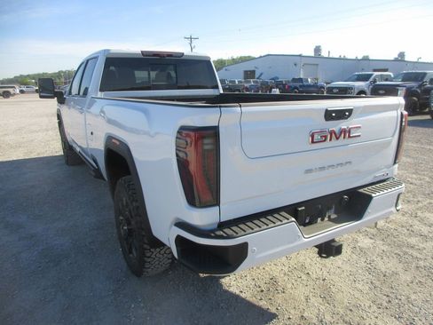 New 2026 GMC Sierra 3500 AT4 w/ AT4 Premium Plus Package AWD/4WD image 9