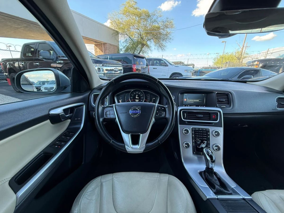 Used 2017 Volvo S60 T5 Dynamic FWD image 51