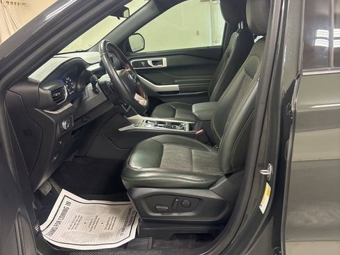 Used 2022 Ford Explorer Timberline image 9