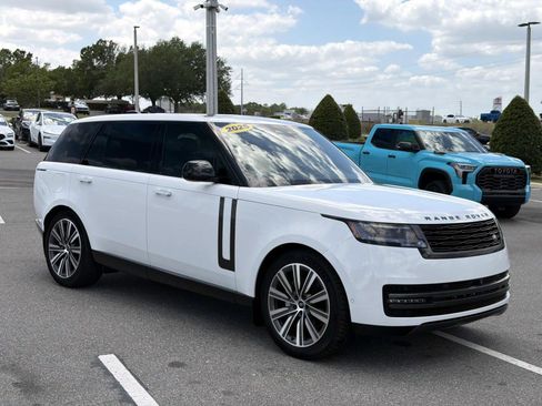 Used 2025 Land Rover Range Rover Long Wheelbase SE AWD/4WD image 7