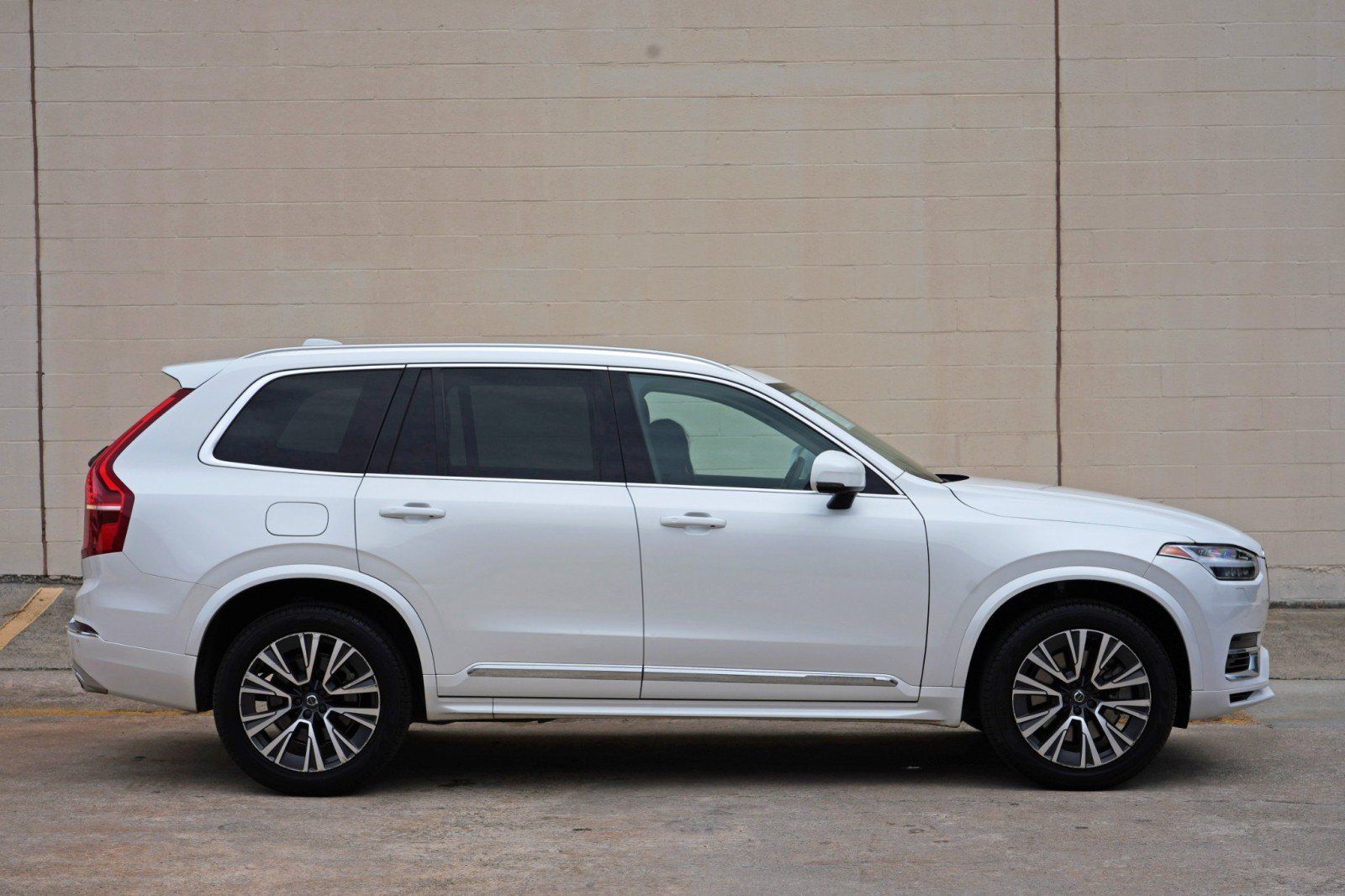Used 2021 Volvo XC90 T8 Inscription Expression w/ Advanced Package AWD/4WD image 49