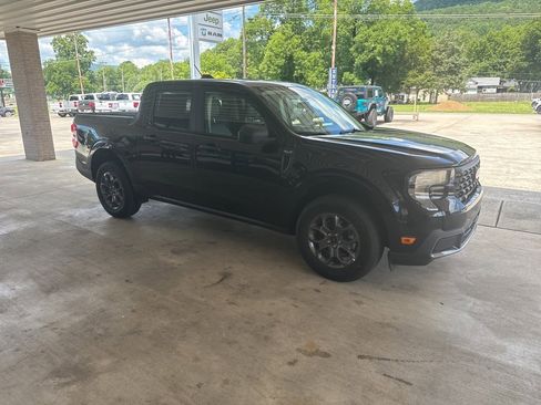 New 2025 Ford Maverick XLT image 3