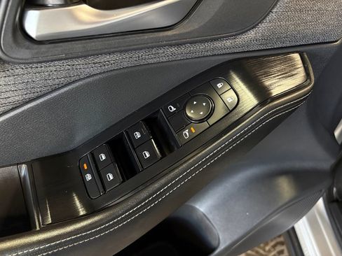 Used 2022 Nissan Rogue SV image 15