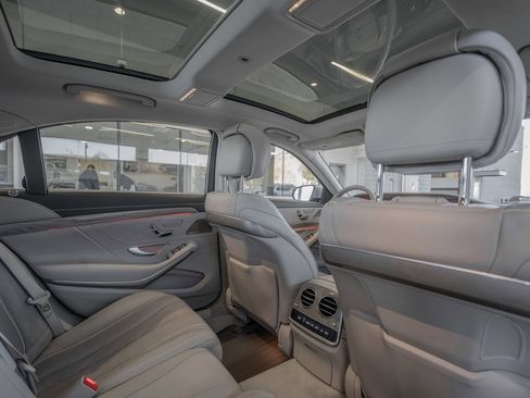 Used 2015 Mercedes-Benz S 550 Sedan image 27