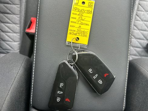 Certified 2025 Volkswagen Tiguan S FWD image 61