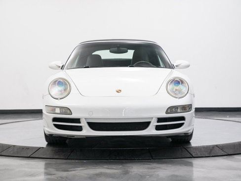 Used 2005 Porsche 911 Carrera image 9