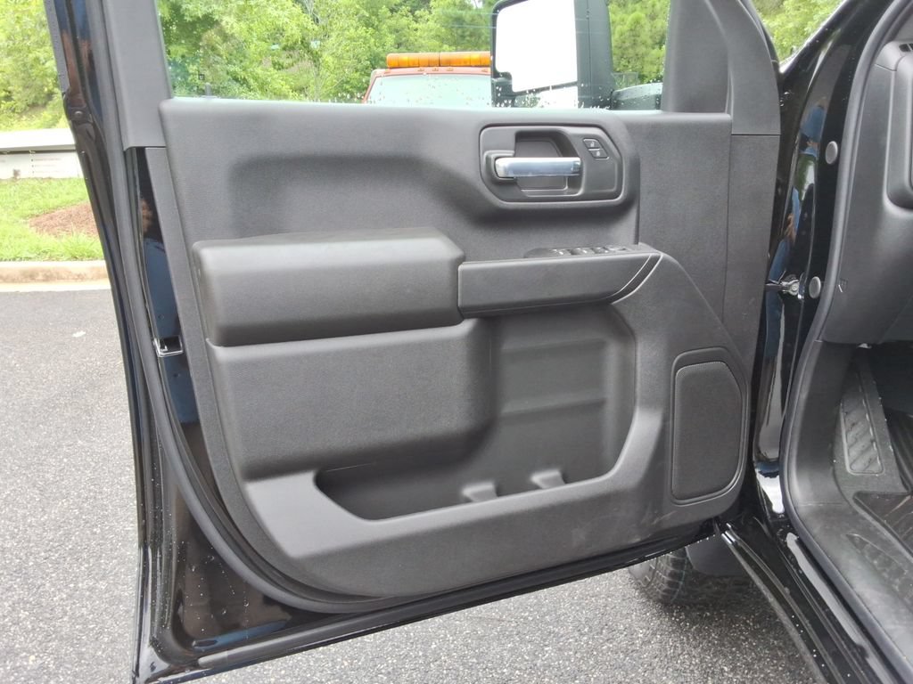 New 2026 Chevrolet Silverado 2500 Custom w/ Custom Value Package AWD/4WD image 19