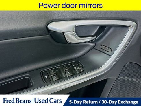 Used 2017 Volvo V60 T5 Cross Country w/ Convenience Package image 21