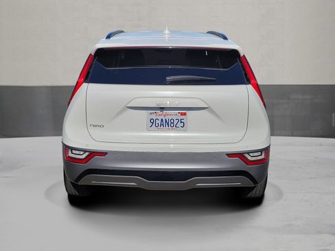 Used 2023 Kia Niro Wave FWD image 4