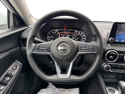 Used 2025 Nissan Sentra SV image 13