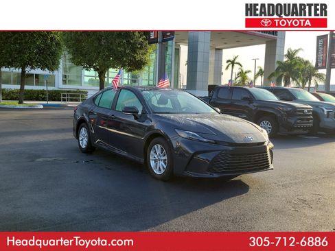 Used 2025 Toyota Camry LE w/ Convenience Package FWD image 1