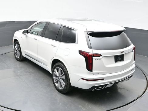 Certified 2025 Cadillac XT6 Premium Luxury w/ Platinum Package AWD/4WD image 35