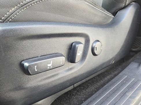 Used 2019 Toyota 4Runner SR5 Premium w/ Wilderness Package AWD/4WD image 19