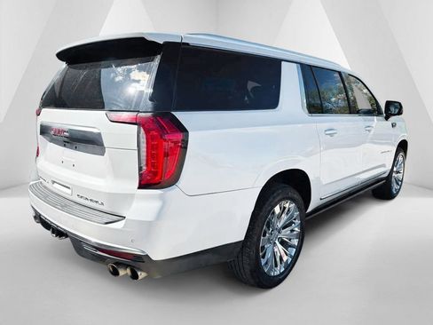 Used 2022 GMC Yukon XL Denali AWD/4WD image 7