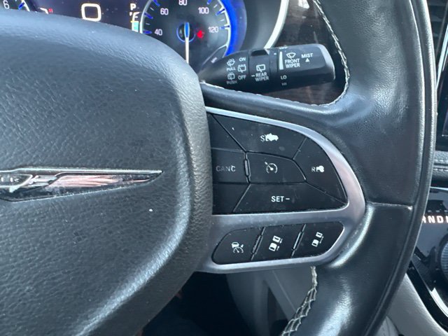 Used 2022 Chrysler Pacifica Limited FWD image 17