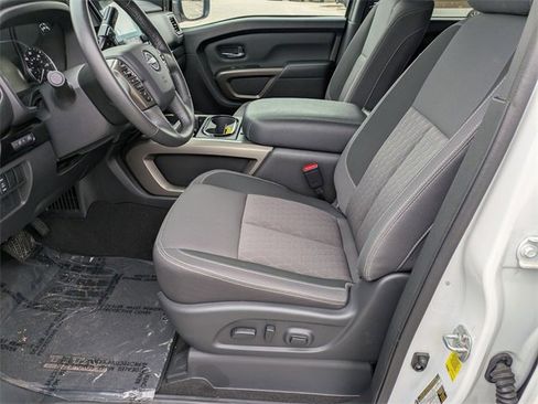 Used 2024 Nissan Titan SV w/ SV Bronze Edition Package image 14